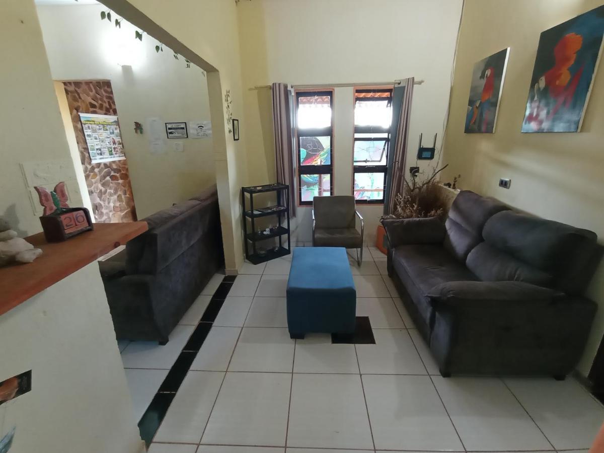 Hostel Do Gui Алту-Параизу-ди-Гояс Экстерьер фото